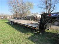 2020 36' GN Trailer 9' EOH Dovetail 2 12lb Axles