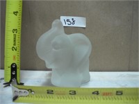 GLASS ELEPHANT PAPER WEIGHT NO CHIPS