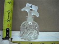 CLEAR PERFUME BOTTLE NO CHIPS