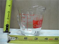 MEASURING CUP NO CHIPS