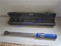 TORQUE WRENCH