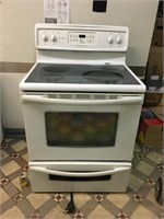 Cuisiniere Frigidaire 30'' surface  vitroceramique