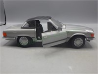 Die-cast Mercedes Benz 350SL from Sun Star!