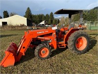 02 Kubota L4310 tractor w/ LA1153 loader, 4WD,