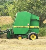 01 John Deere 446 Round Baler, 4x4 bales