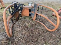 Hay grapples w/10-12' hoses with skid