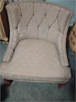 VINTAGE TUFTED CHAIR