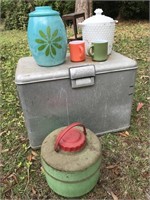 RETRO HIGGINS COOLER THERMOS DAISY CANISTER