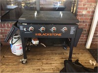 Blackstone Outdoor Griddle w/Cover