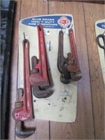 blue grass pipe wrench display & wrenches
