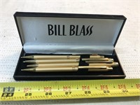 Bill Blass pen set in case