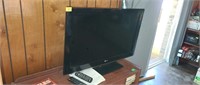 LG Flat Screen TV App. 32" with Remote