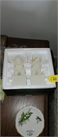 Snowbabies figurines in Box