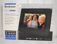 BROOKSTONE PHOTO SHARE