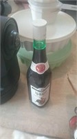 Yago wine bottle look radio
