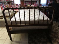 Antique Walnut Jenny Lind Bed - Full