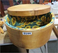 fabric lined cheese box w/lid
