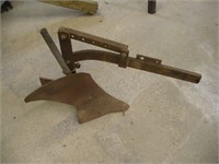 Signal Blade Plow  Total Height  19 Inches
