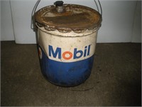 Vintage Mobil 5 Gallon Metal Can