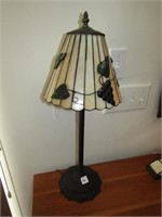 Stained Glass Style Vineyard Design Table Lamp