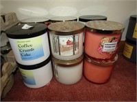 12 Bath and Body Works Candles