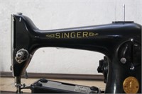 Antique Singer Sewing Machine - Tested Working