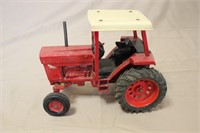 IH 86 Series Toy Tractor