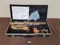 Saxophone with lots of new reids