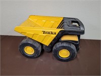 Large tonka truck