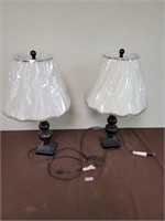 2x lamps