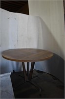 Round Dinning Table