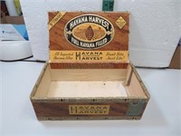 Vtg Havana Harvest Full Havana Filled Cigar Box