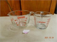 Anchor & Pyrex measuring bowls