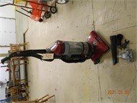 Hoover Wind tunnel Vac
