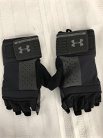 Under Armour Fingerless Gloves Medium
