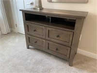 3PC MEDIA CONSOLE & NIGHTSTANDS