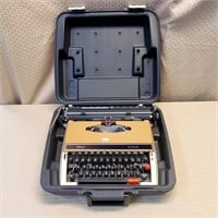 Sears Achiever Typewriter in Case