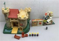 * Fisher Price Lot with 4 Wood People  Castle