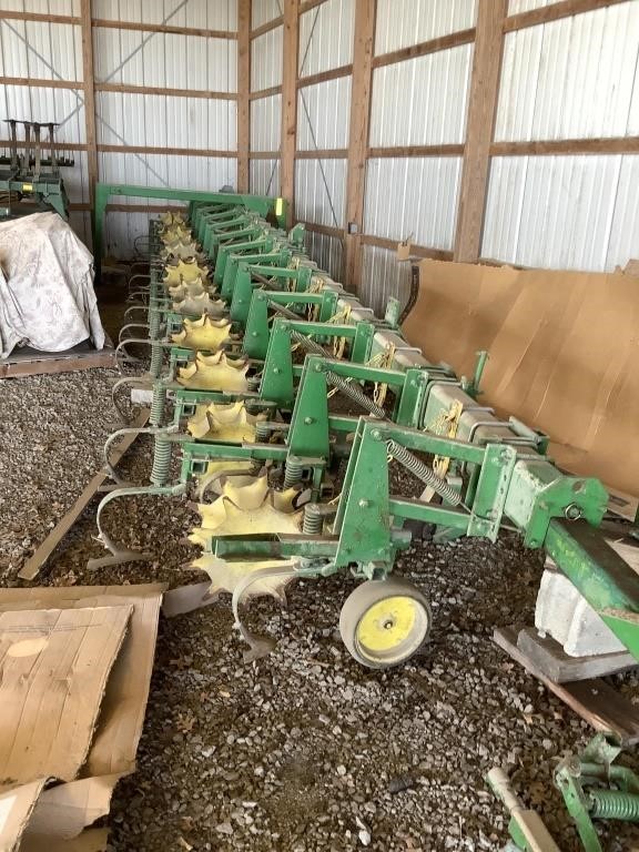 Gordyville Farm Equipment-Rod Grieser Retirement Auction