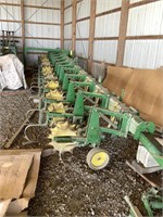 John Deere 825 12 row row crop cultivator