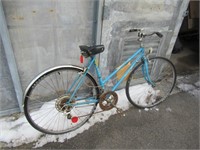 Fuji Sport 10 Bicycle