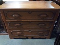 Dresser 3 drawers