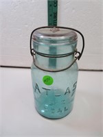 Antique Atlas E-Z Seal Blue Quart Jar
