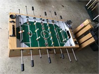 Foosball Machine with legs and screws/balls