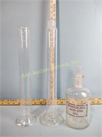 Pyrex laboratory measuring tubes and an