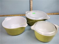 Pyrex covered casserole dishes - 1 with no lid
