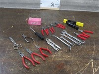 QTY. OF PRECISION TOOLS / ASST. OF OTHER TOOLS