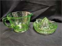 Green Depression Juicer and Measuring Cup