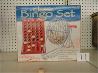 Classic Bingo set-by Cardinal-box 12" x 10.5" x