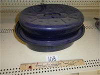 Vintage enamel roaster pan-16" x 10"